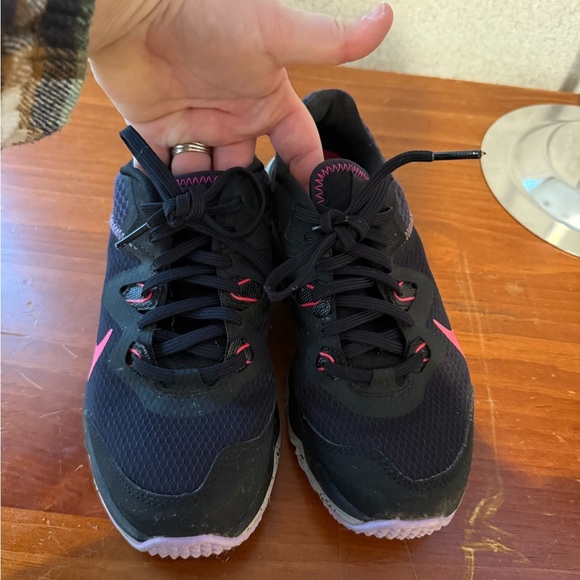 Nike Juniper Trail Black Hyper Pink Power Walking Shoes Size 7.5 - Picture 6 of 9